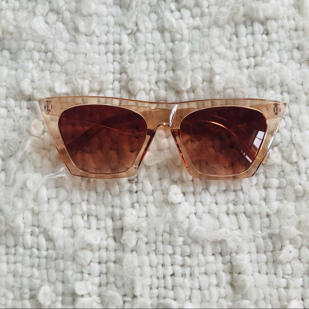 peach cat eye sunglasses 🍑 ✨